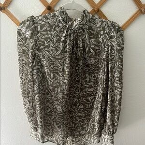 H&M Green and White Floral Blouse